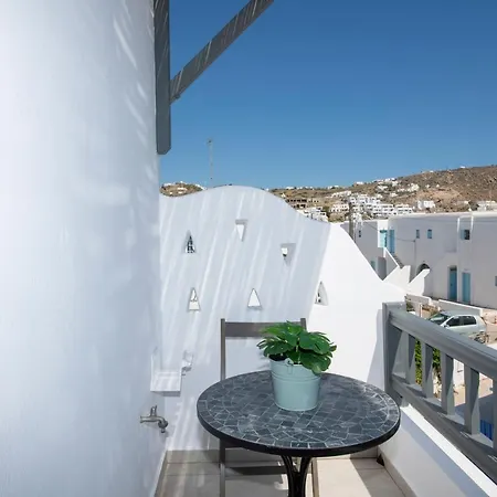 Rosemary Suites And More.... Mykonos Town