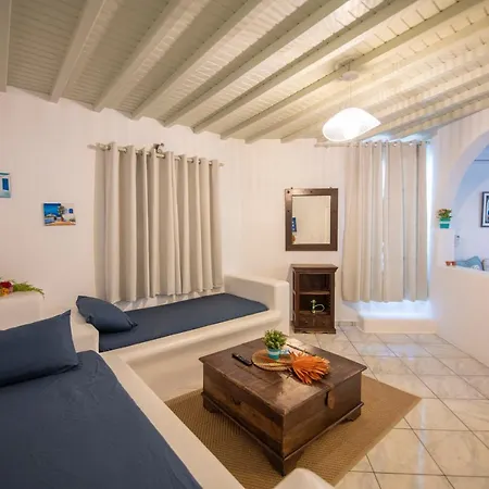 Rosemary Suites And More.... Mykonos Town